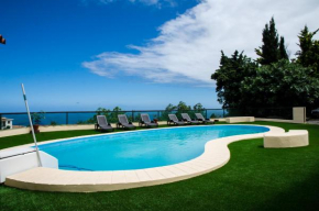 Galguen Paradise in the island of stars. Villa.
